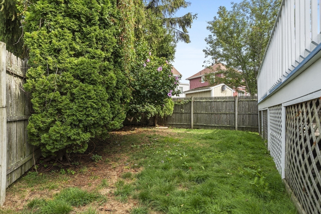 Lynn, Massachusetts, 01904, United States, 2 Bedrooms Bedrooms, ,1 BathroomBathrooms,Residential,For Sale,1943245