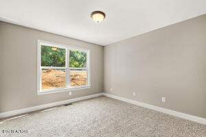 Lenoir City, Tennessee, 37771, United States, 3 Bedrooms Bedrooms, ,2 BathroomsBathrooms,Residential,For Sale,1933466