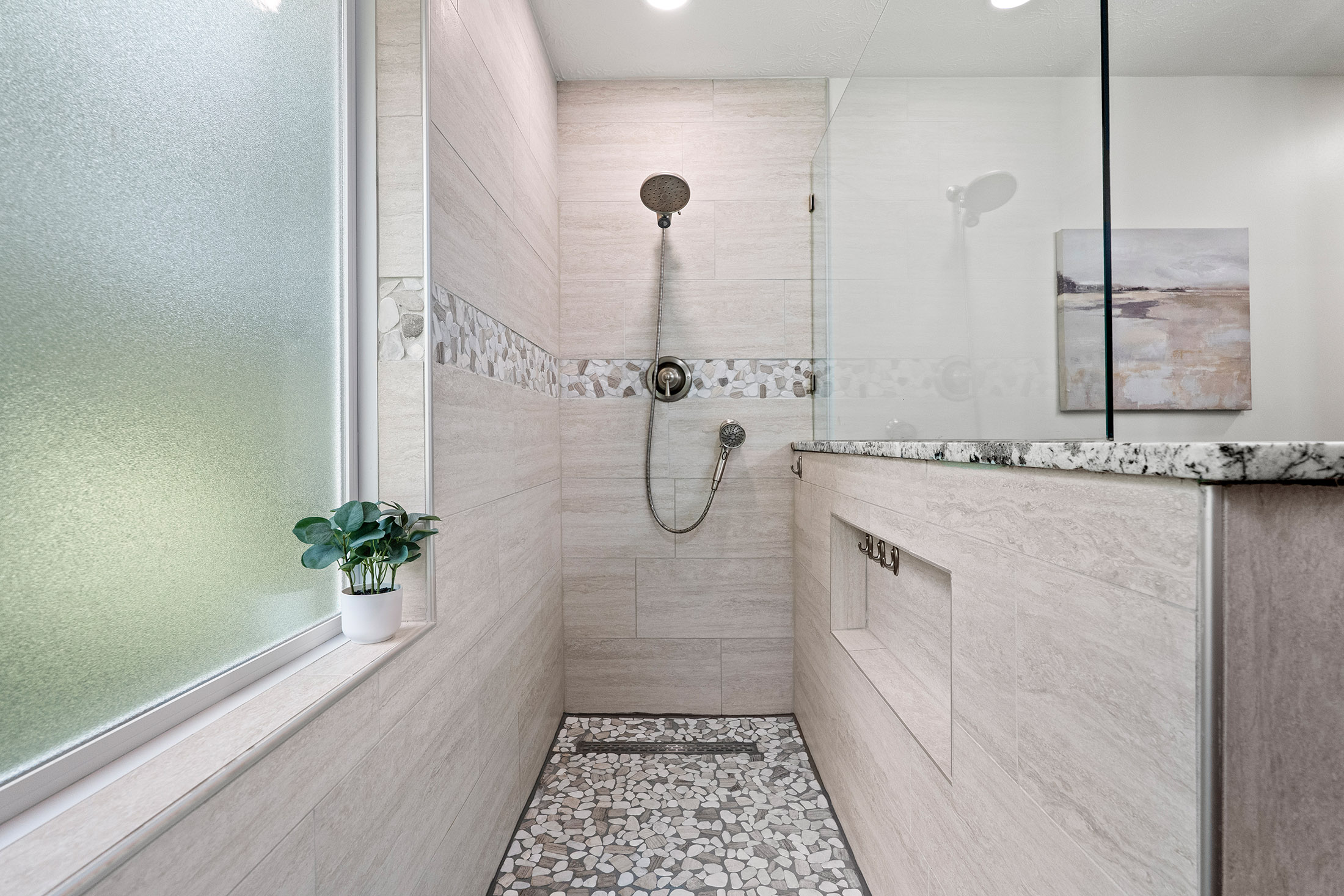  Exceptional Value in Mannings Ridge with Major Updates Throughout - 物件實景