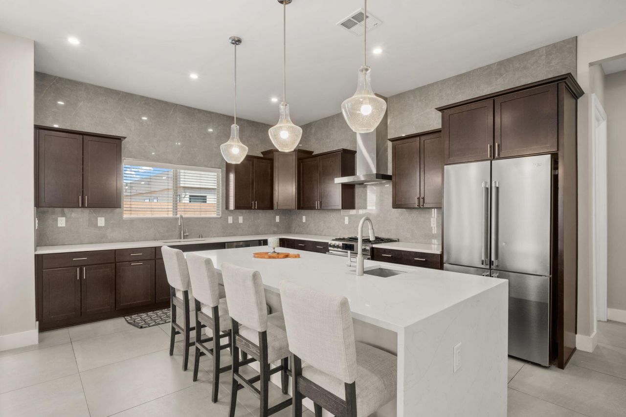 Albuquerque, New Mexico, 87120, United States, 5 Bedrooms Bedrooms, ,5 BathroomsBathrooms,Residential,For Sale,1940027