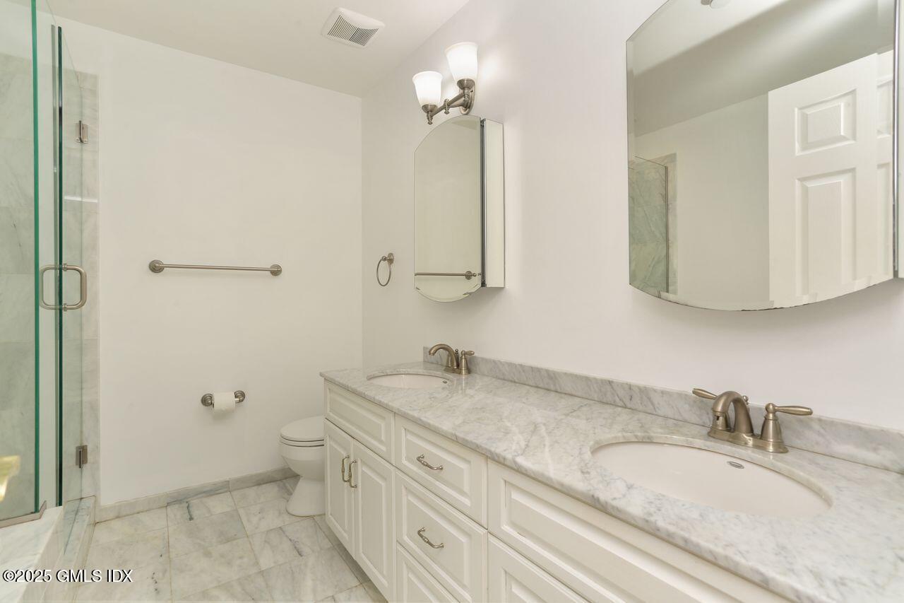 Old Greenwich, Connecticut, 06870, United States, 1 Bedroom Bedrooms, ,2 BathroomsBathrooms,Residential,For Sale,1891729