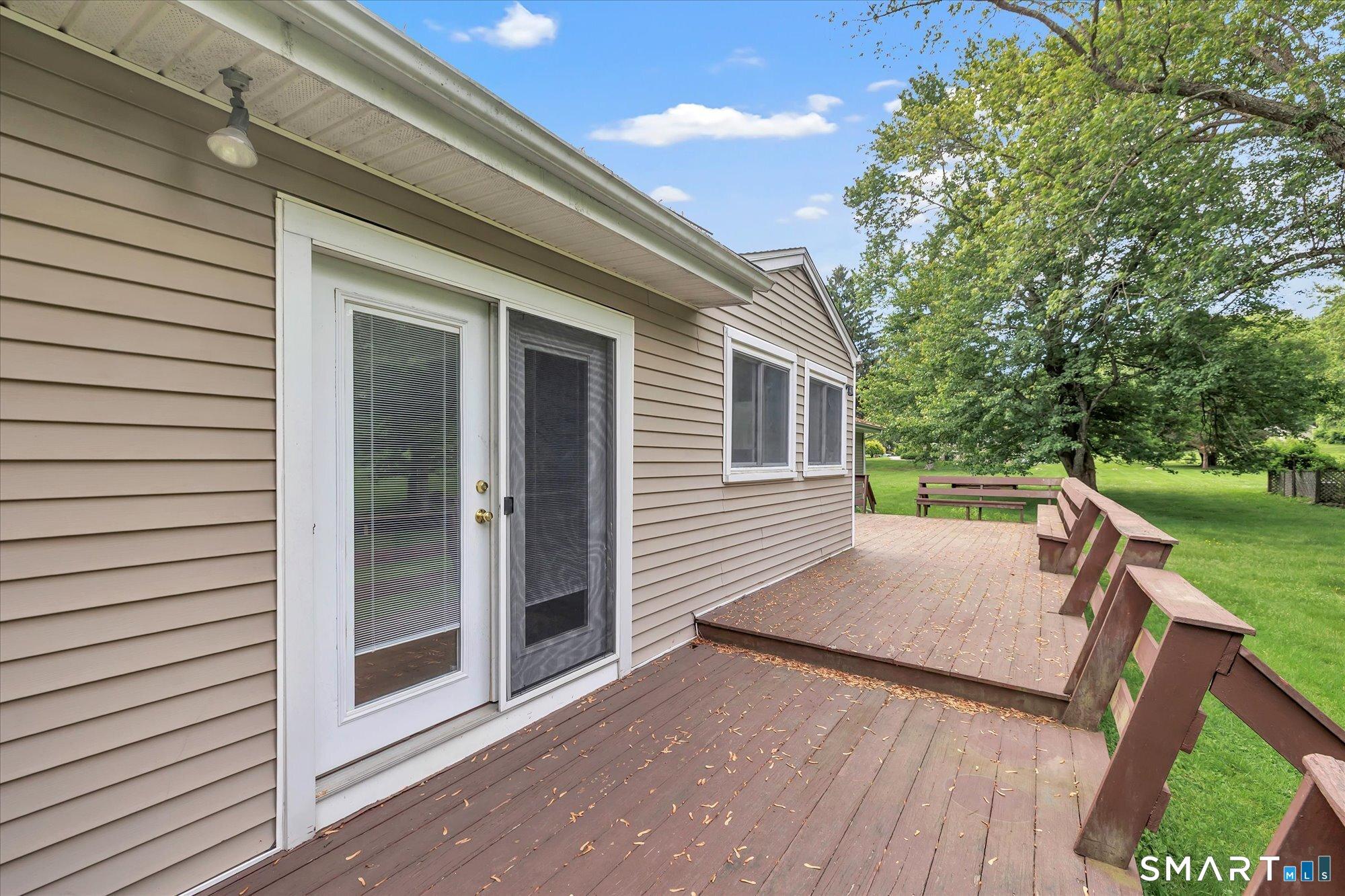 Trumbull, Connecticut, 06611, United States, 3 Bedrooms Bedrooms, ,2 BathroomsBathrooms,Residential,For Sale,2048685