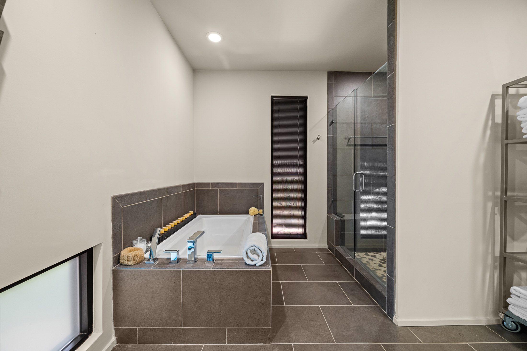  Modern Work of Art in the Heart of Historic Collier Hills - 物件實景