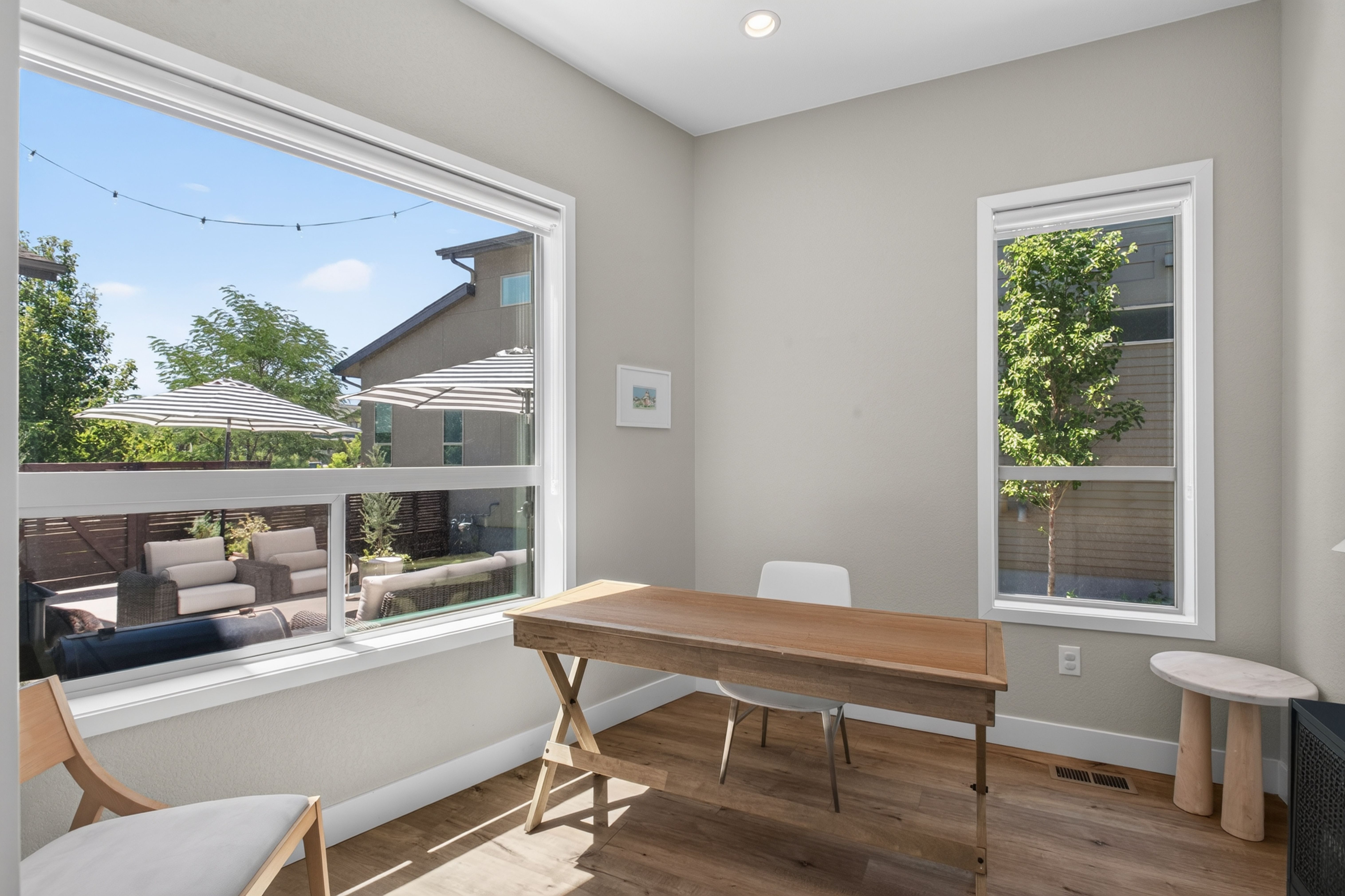  Welcome to Sterling Ranch Modern Open Home with Island Kitchen & Trail Access - 物件實景