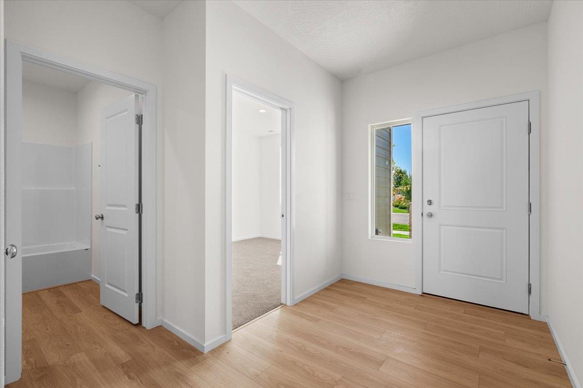 Deer Park, Washington, 99006, United States, 3 Bedrooms Bedrooms, ,2 BathroomsBathrooms,Residential,For Sale,1877408