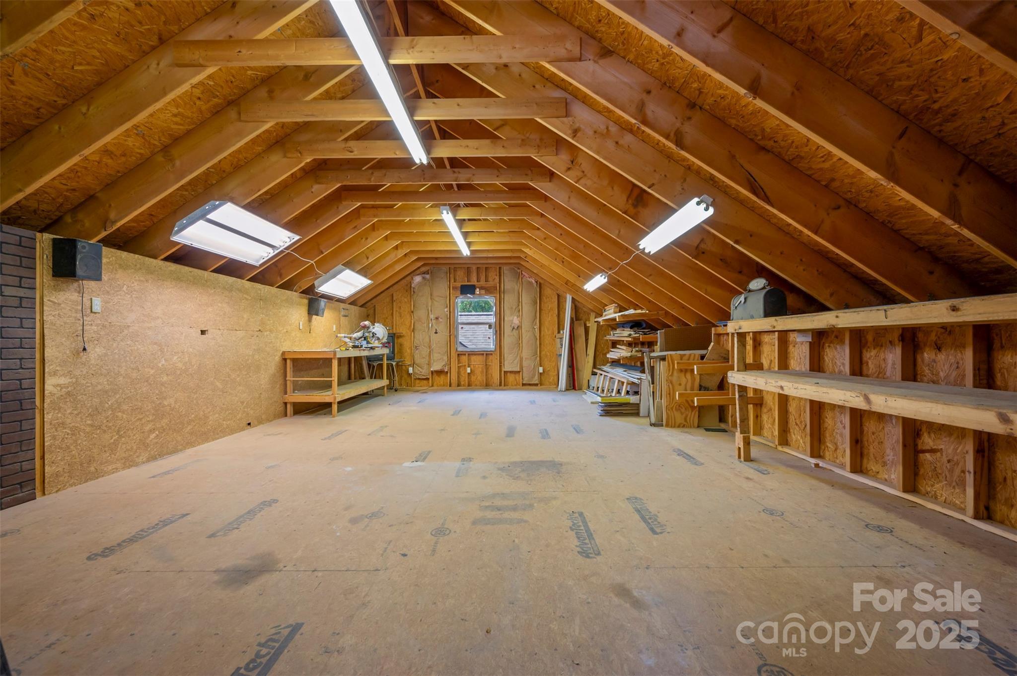 Zirconia, North Carolina, 28790, United States, 3 Bedrooms Bedrooms, ,2 BathroomsBathrooms,Residential,For Sale,1827884