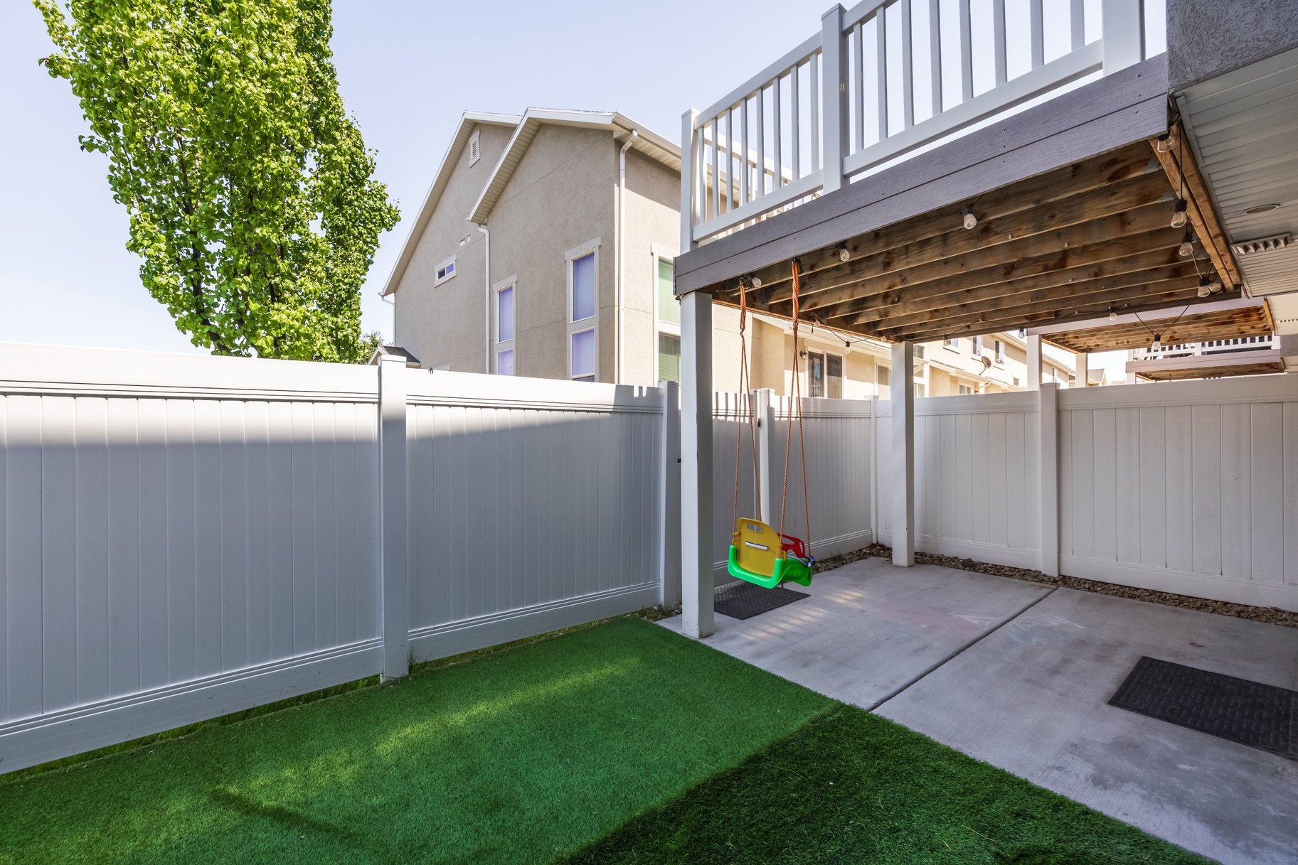  4 bed 3.5 Bath Herriman Townhome With Open Floor Plan & Playground Access - 物件實景