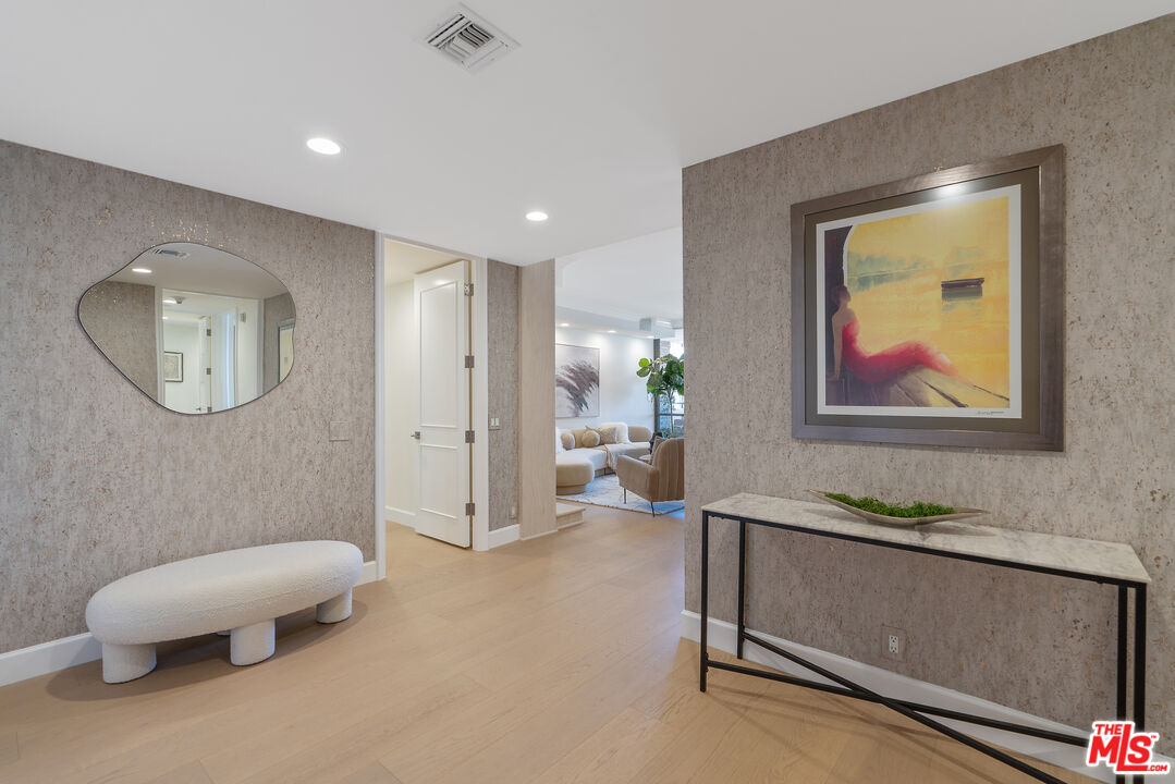 Beverly Hills, California, 90212, United States, 2 Bedrooms Bedrooms, ,3 BathroomsBathrooms,Residential,For Sale,1891933