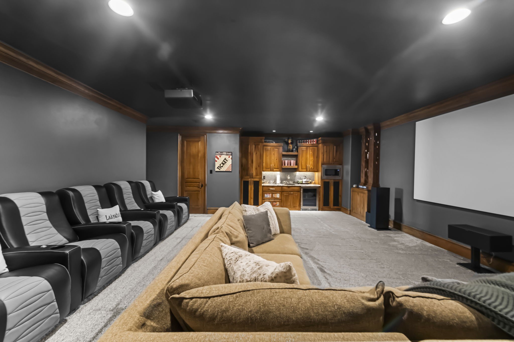 Possum Kingdom Lake, Texas, 76449, United States, 7 Bedrooms Bedrooms, ,6 BathroomsBathrooms,Residential,For Sale,2000867