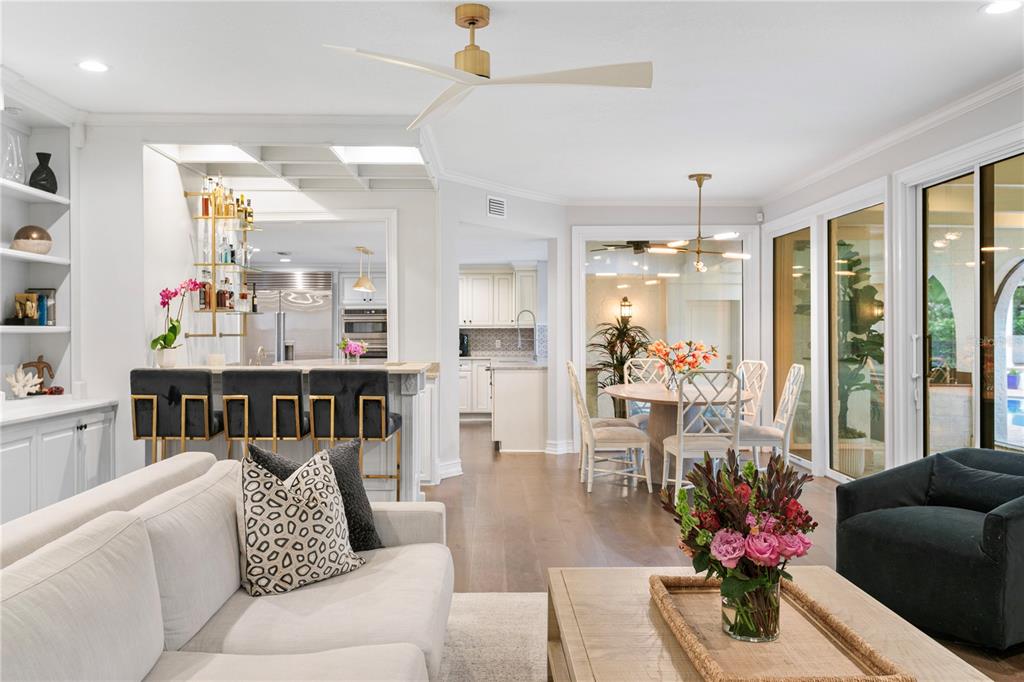 Tampa, Florida, 33613, United States, 7 Bedrooms Bedrooms, ,8 BathroomsBathrooms,Residential,For Sale,1979226