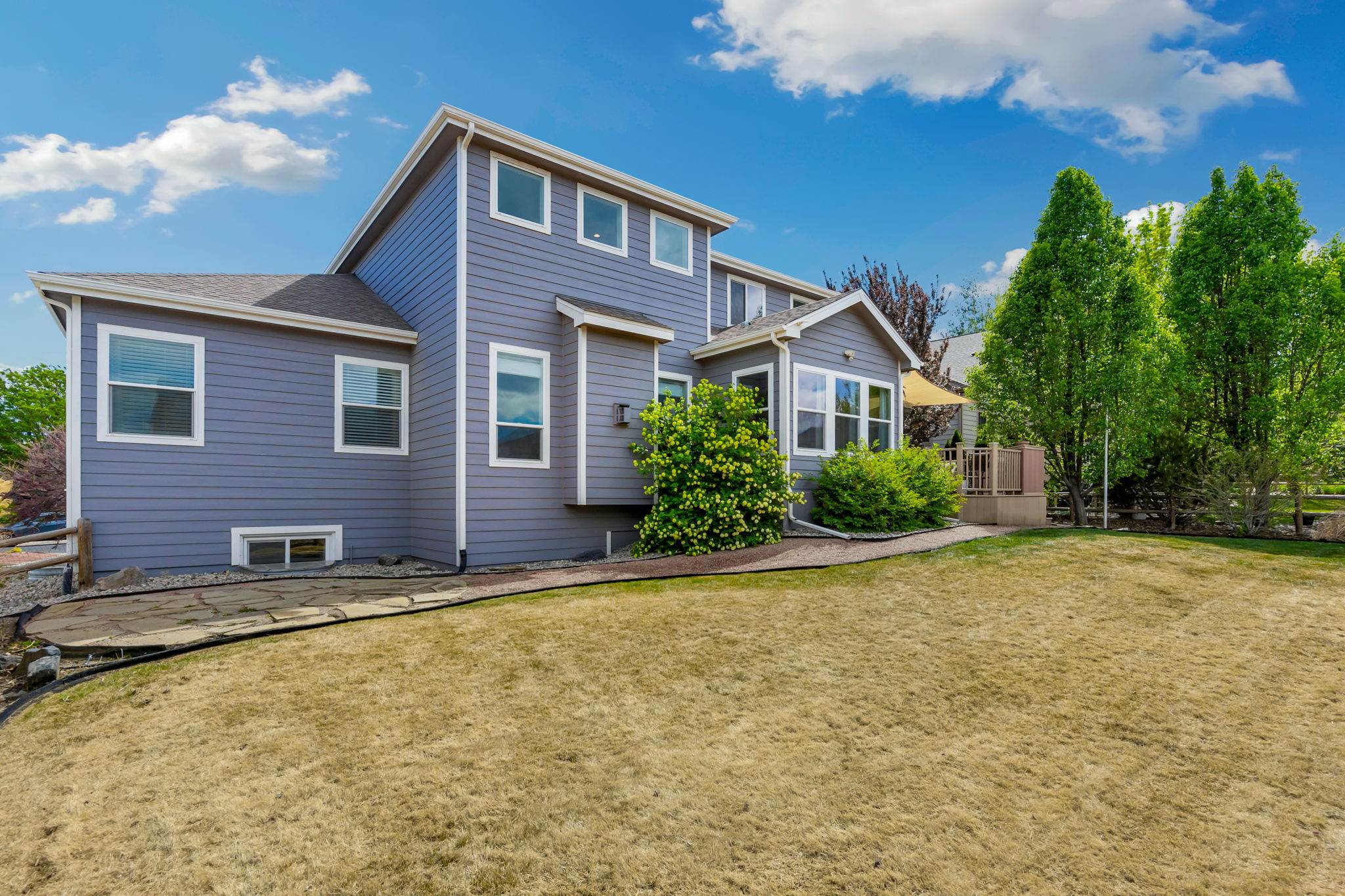  Great 2 Story With Main Floor Master Located Between Raindance and Pelican Lakes - 物件實景