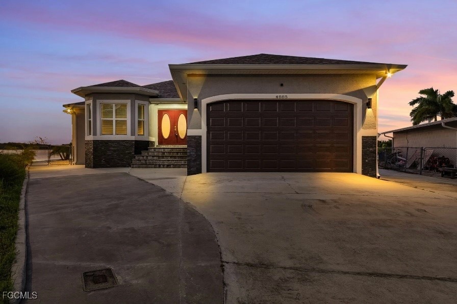 Fort Myers, Florida, 33905, United States, 3 Bedrooms Bedrooms, ,4 BathroomsBathrooms,Residential,For Sale,1997998