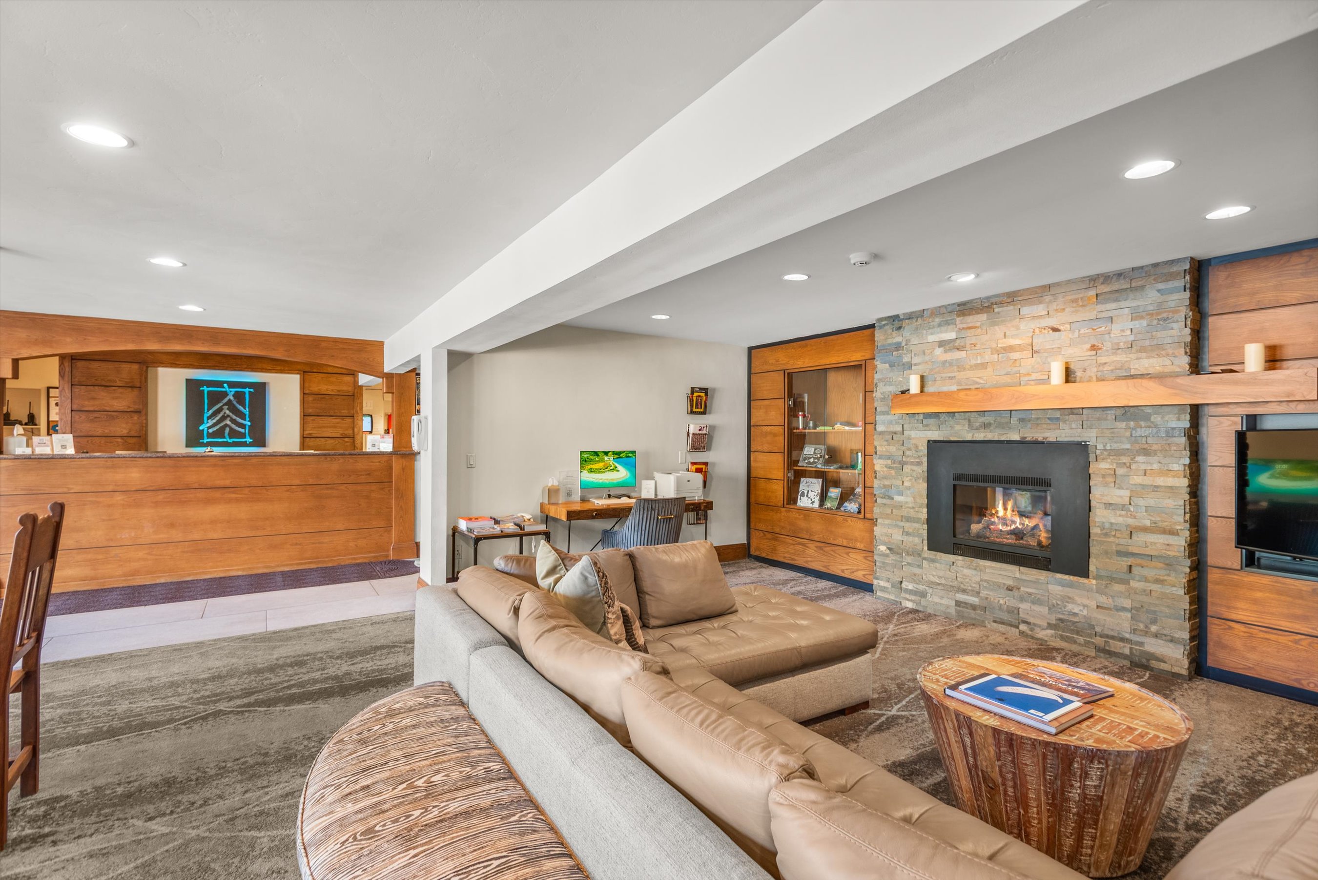  Turnkey Ski-In/Ski-Out at The Crestwood - 物件實景