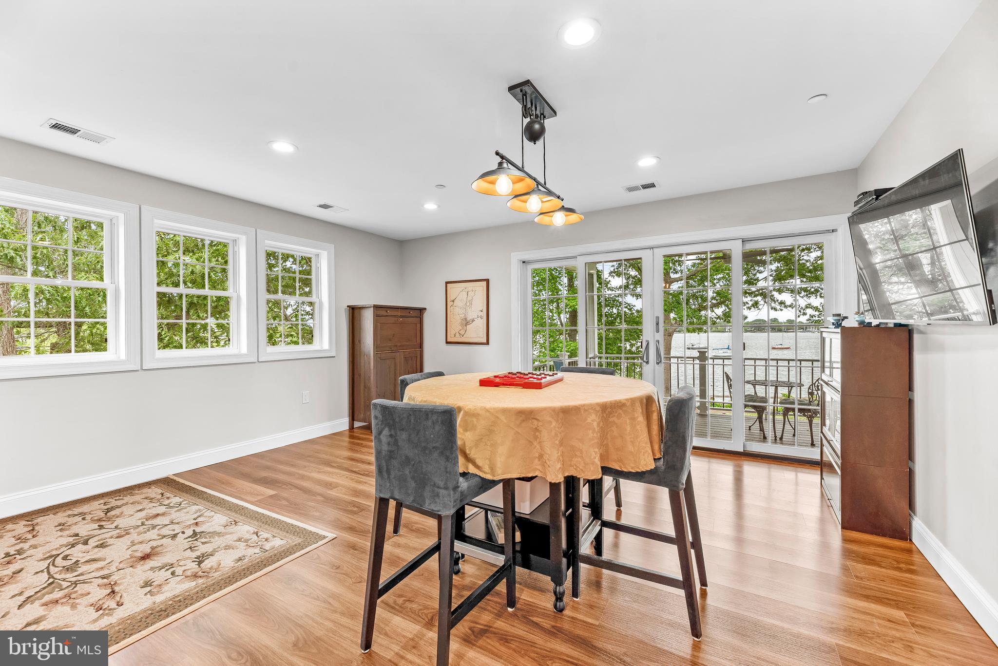 Galesville, Maryland, 20765, United States, 5 Bedrooms Bedrooms, ,4 BathroomsBathrooms,Residential,For Sale,1887426