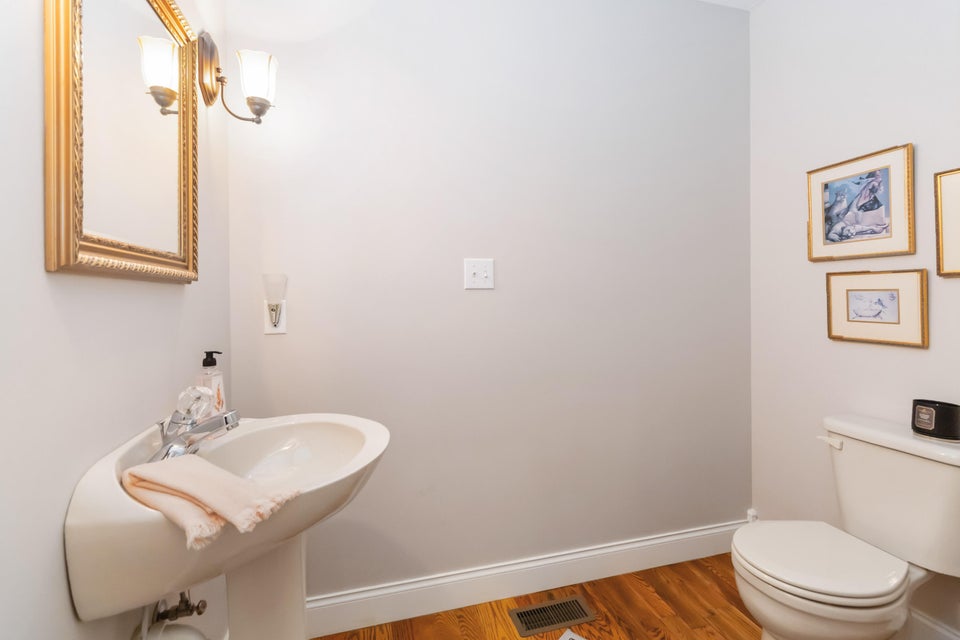 Somerset, Kentucky, 42503, United States, 4 Bedrooms Bedrooms, ,4 BathroomsBathrooms,Residential,For Sale,1976545