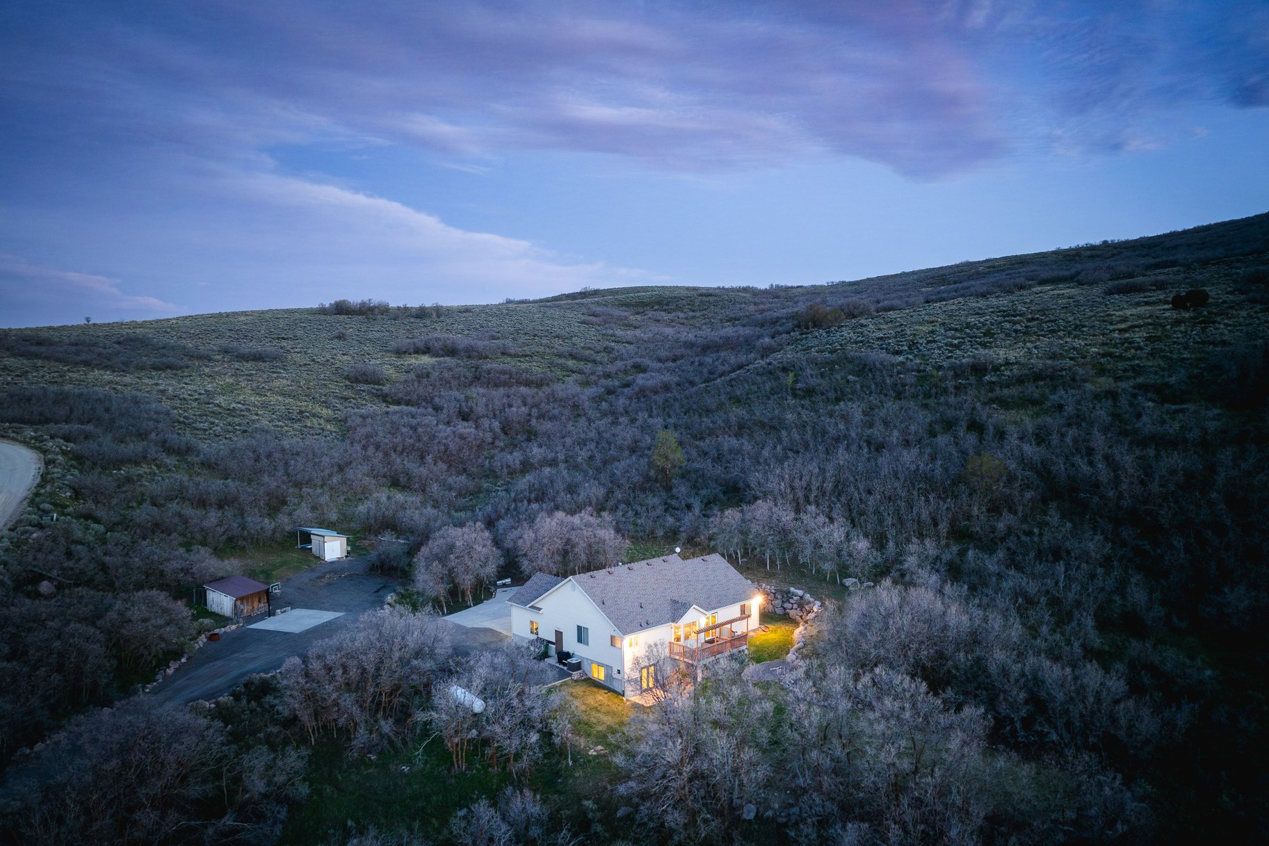  Rare Opportunity in Herriman High Country Estates  Rambler on 7.7 Private Acres - 物件實景