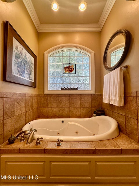 Clinton, Mississippi, 39056, United States, 5 Bedrooms Bedrooms, ,3 BathroomsBathrooms,Residential,For Sale,1904228