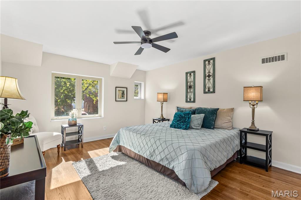 St Louis, Missouri, 63130, United States, 4 Bedrooms Bedrooms, ,3 BathroomsBathrooms,Residential,For Sale,1995864