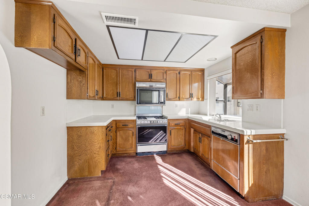 Calabasas, California, 91302, United States, 3 Bedrooms Bedrooms, ,3 BathroomsBathrooms,Residential,For Sale,1980922