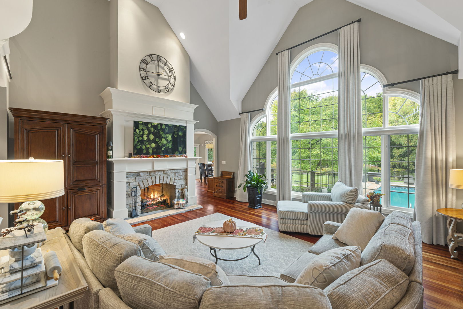 Batavia, Illinois, 60510, United States, 4 Bedrooms Bedrooms, ,6 BathroomsBathrooms,Residential,For Sale,1988116