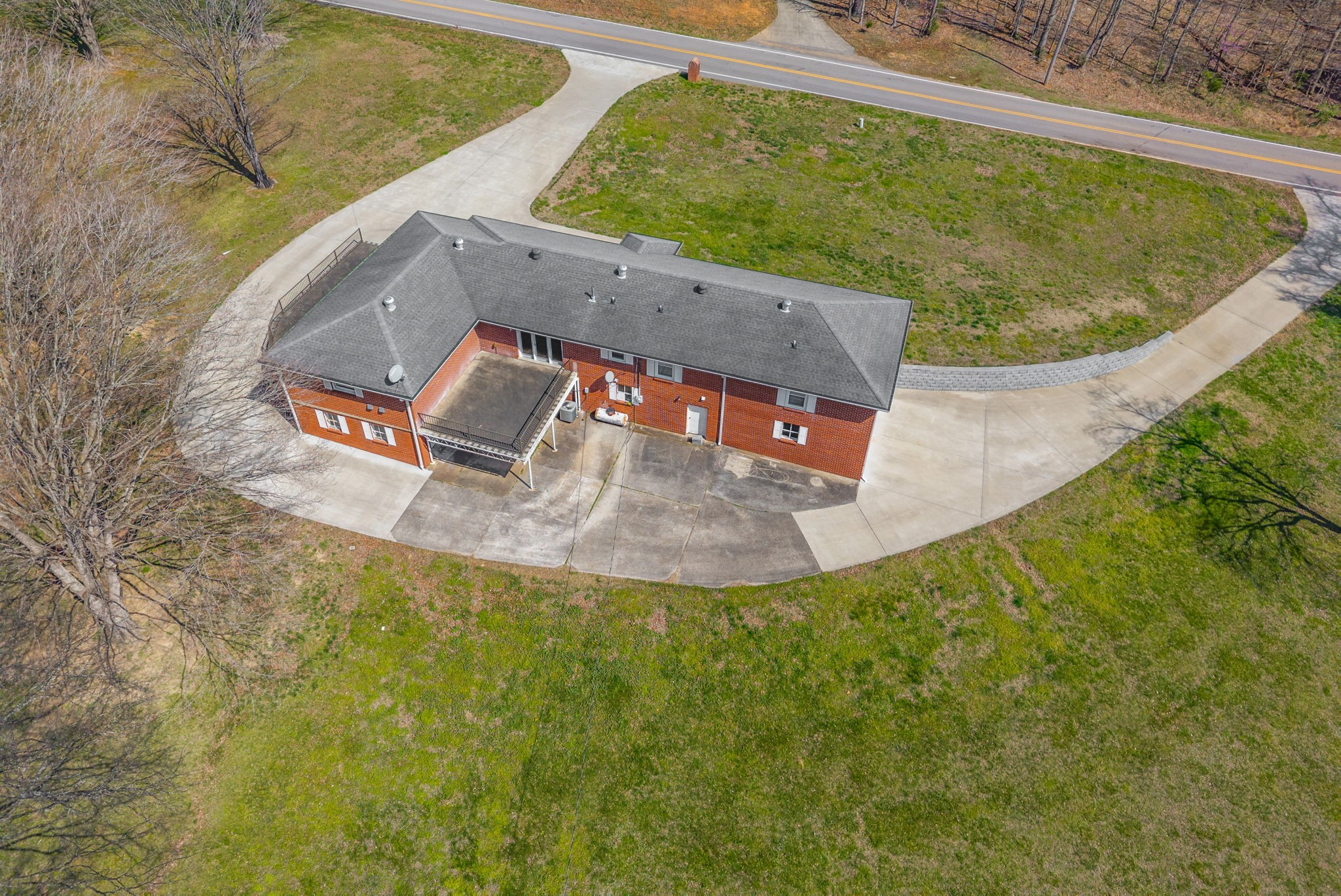 Clarksville, Tennessee, 37040, United States, 2 Bedrooms Bedrooms, ,2 BathroomsBathrooms,Residential,For Sale,2030332