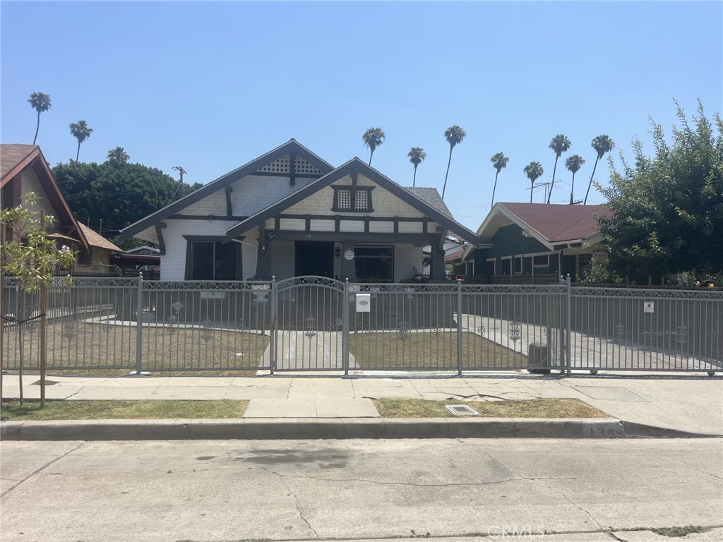 Los Angeles, California, 90026, United States, 3 Bedrooms Bedrooms, ,1 BathroomBathrooms,Residential,For Sale,1876735
