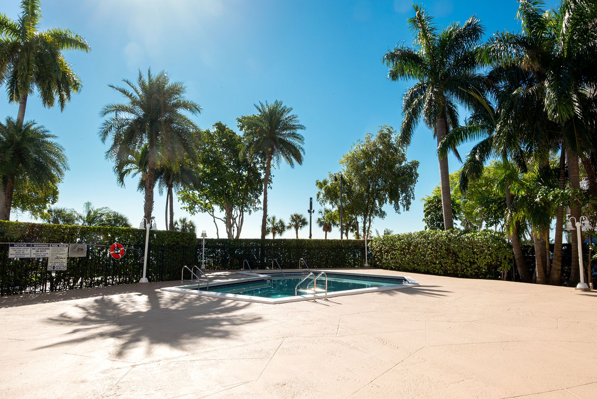  1420 Brickell Bay Dr, Miami, FL, 33131 - 物件實景