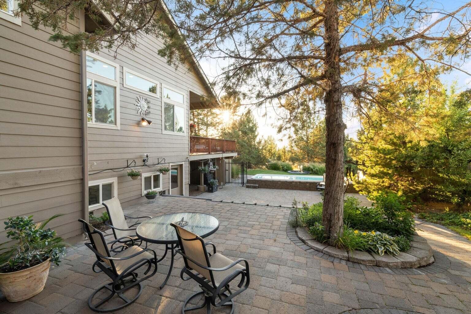 Powell Butte, Oregon, 97753, United States, 3 Bedrooms Bedrooms, ,4 BathroomsBathrooms,Residential,For Sale,1818290