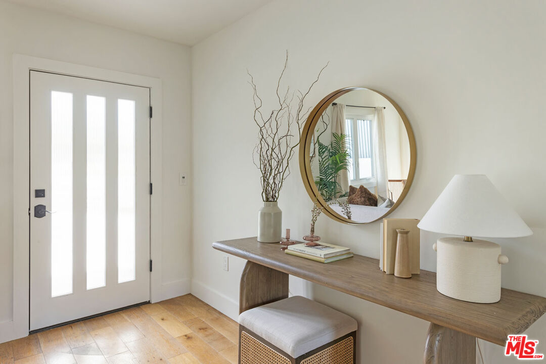 Los Angeles, California, 90042, United States, 1 Bedroom Bedrooms, ,2 BathroomsBathrooms,Residential,For Sale,1828163