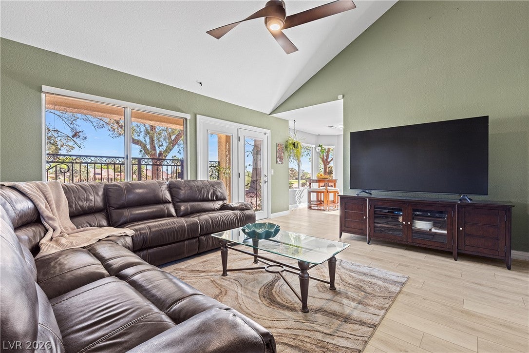 Las Vegas, Nevada, 89134, United States, 2 Bedrooms Bedrooms, ,2 BathroomsBathrooms,Residential,For Sale,2031210
