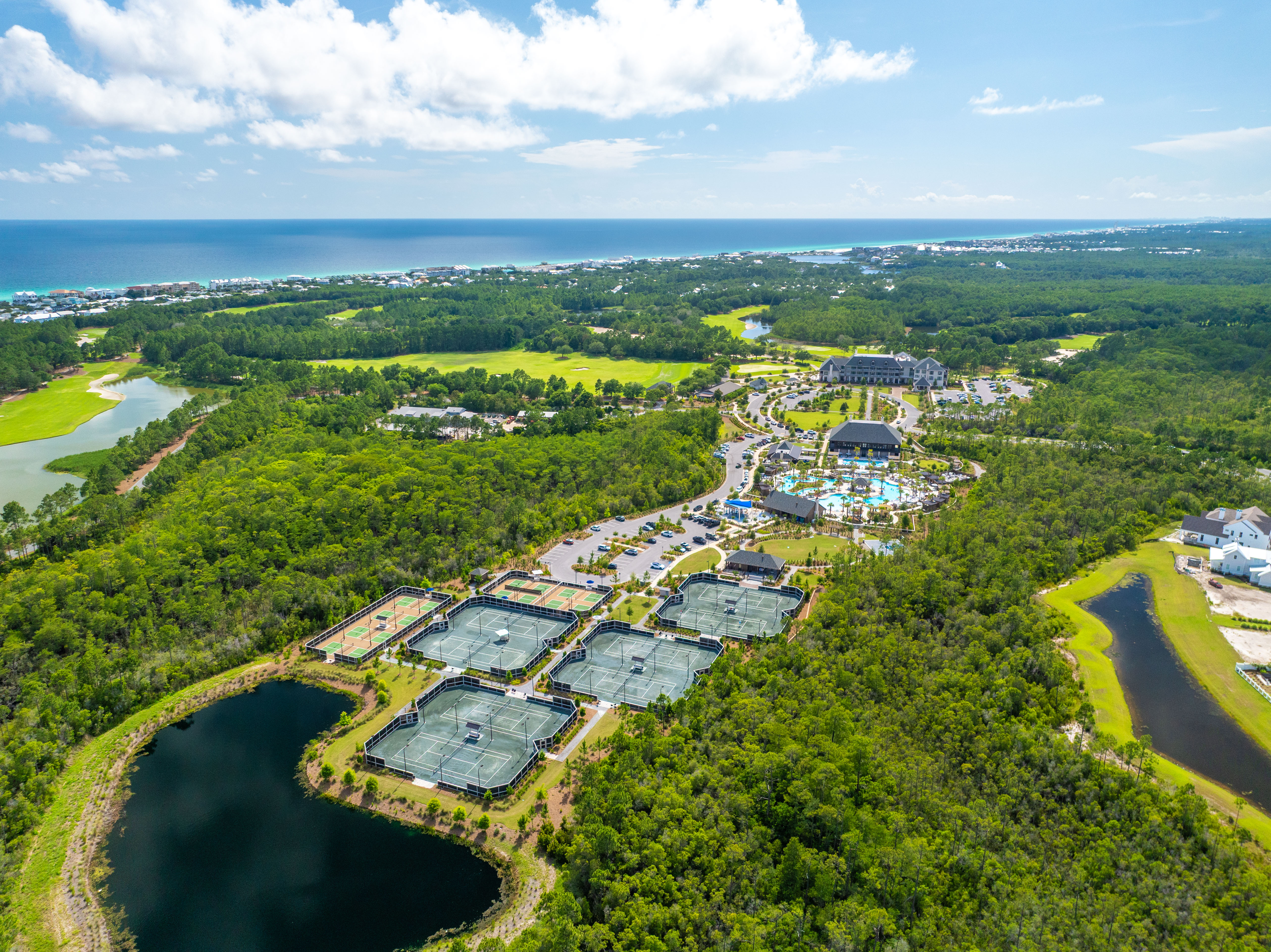  Magnificent Half-Acre Estate With Outdoor Oasis and Casita - 物件實景
