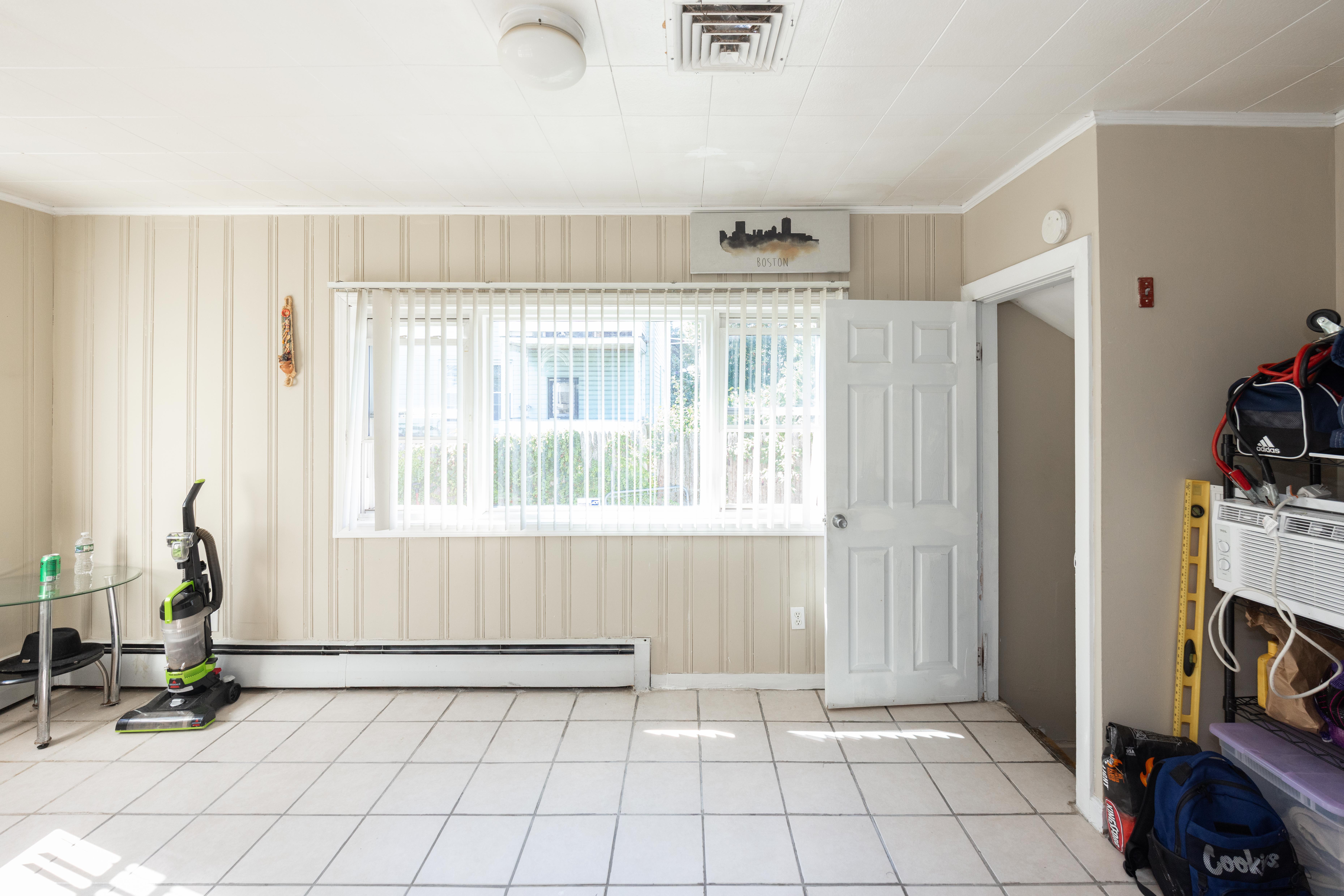 Chelsea, Massachusetts, 02150, United States, 5 Bedrooms Bedrooms, ,2 BathroomsBathrooms,Residential,For Sale,1983279