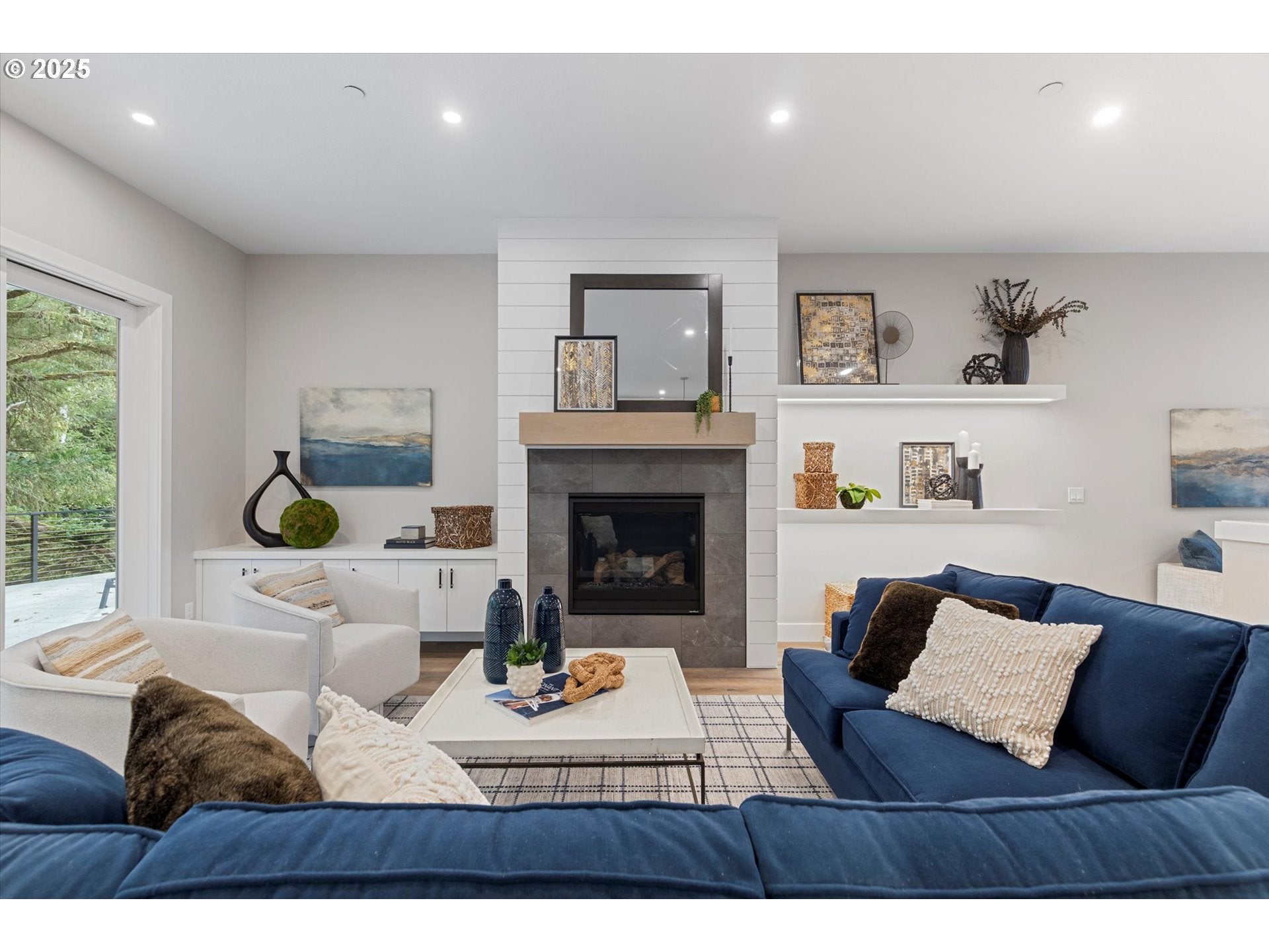 CannonBeach, Oregon, 97110, United States, 4 Bedrooms Bedrooms, ,4 BathroomsBathrooms,Residential,For Sale,2003076