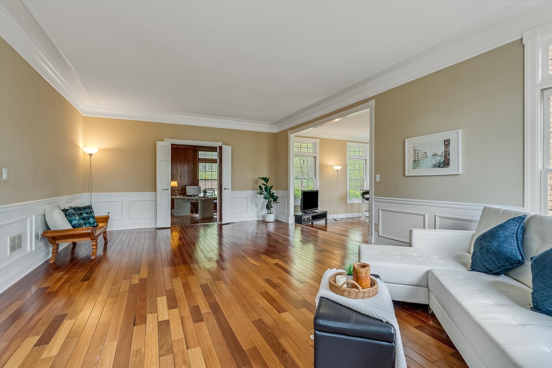  Gracious ?Ashton Woods? Southern Colonial Home - 物件實景