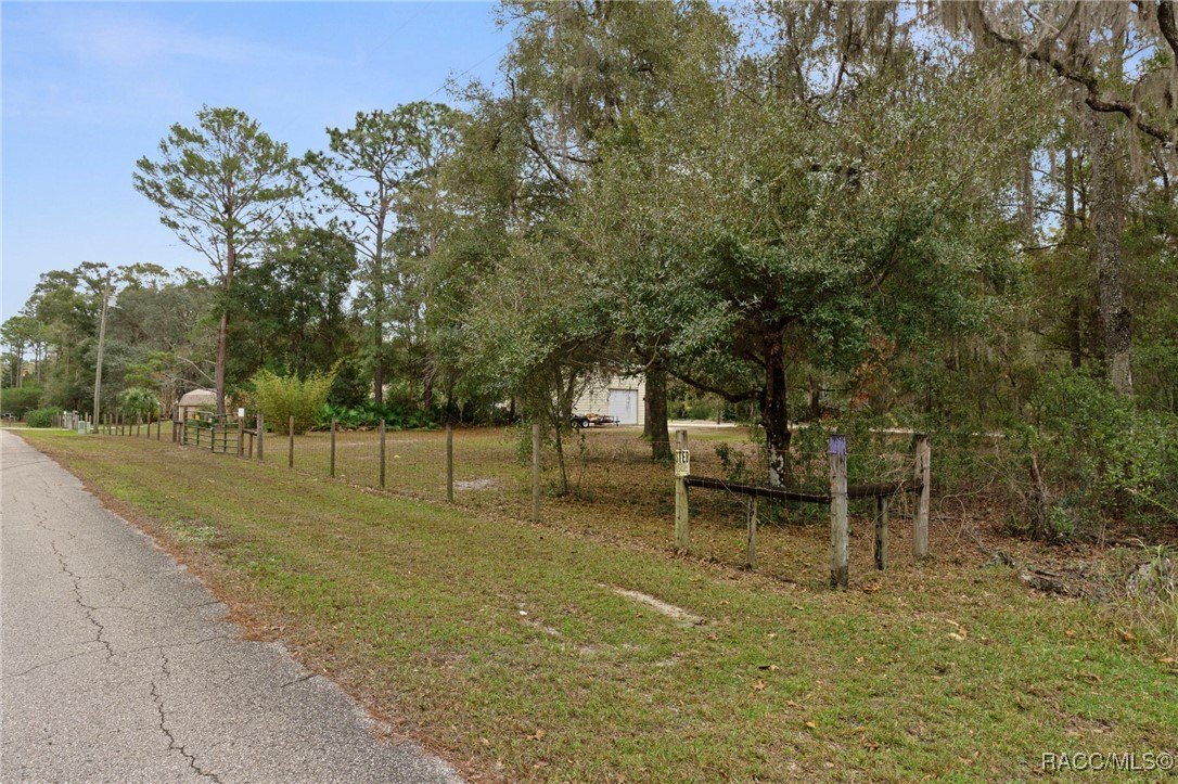 Crystal River, Florida, 34428, United States, 3 Bedrooms Bedrooms, ,2 BathroomsBathrooms,Residential,For Sale,2006221