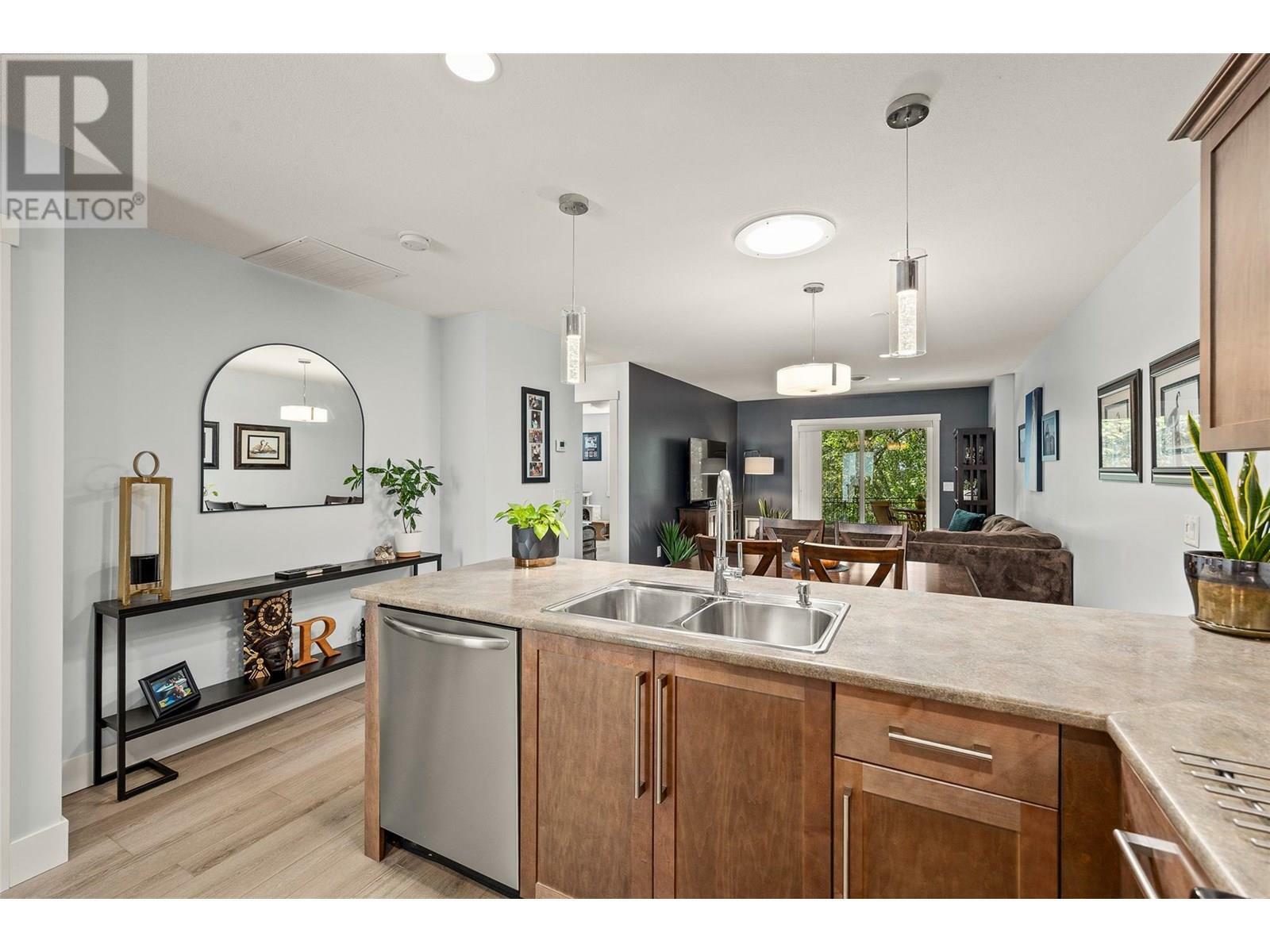 KELOWNA, British Columbia, V1Y 1N1, CA, 2 Bedrooms Bedrooms, ,1 BathroomBathrooms,Residential,For Sale,1859956