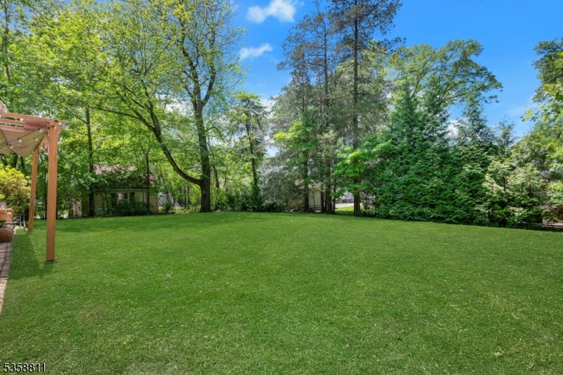 West Orange Twp., New Jersey, 07052, United States, 6 Bedrooms Bedrooms, ,4 BathroomsBathrooms,Residential,For Sale,1826682