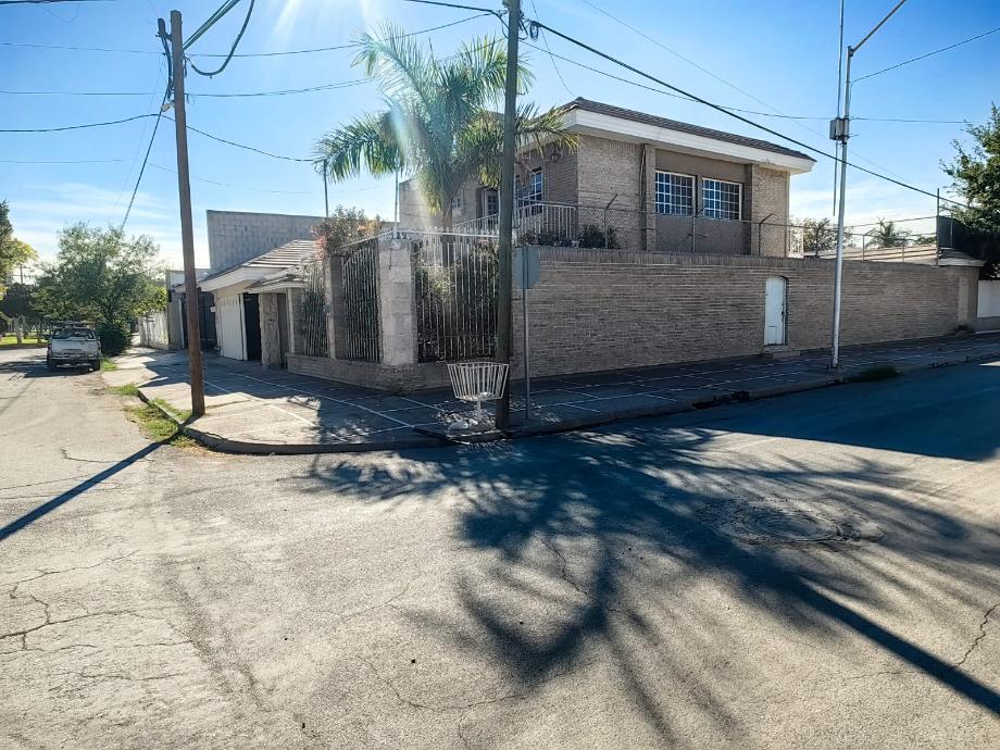 Laguna Sur, Torreón, Coahuila de Zaragoza, 27200, Mexico, 5 Bedrooms Bedrooms, ,4 BathroomsBathrooms,Residential,For Sale,Laguna Sur,1672226