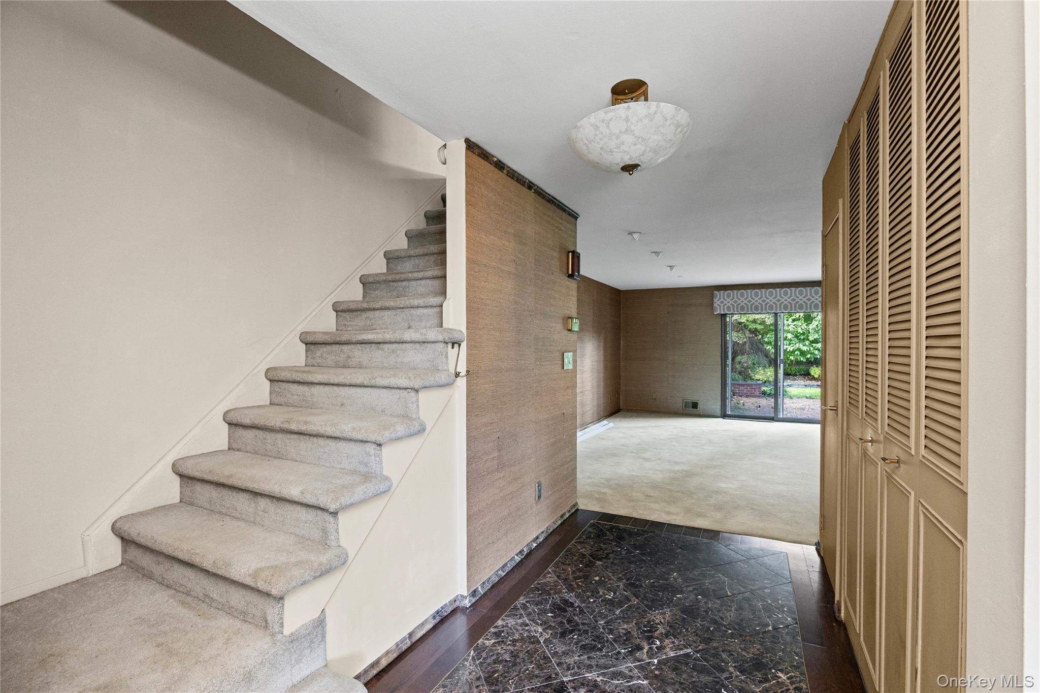 Huntington Station, New York, 11746, United States, 2 Bedrooms Bedrooms, ,2 BathroomsBathrooms,Residential,For Sale,1981328