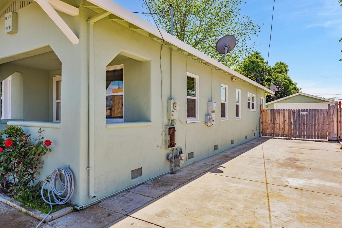 San Jose, California, 95112, United States, 3 Bedrooms Bedrooms, ,1 BathroomBathrooms,Residential,For Sale,1940369