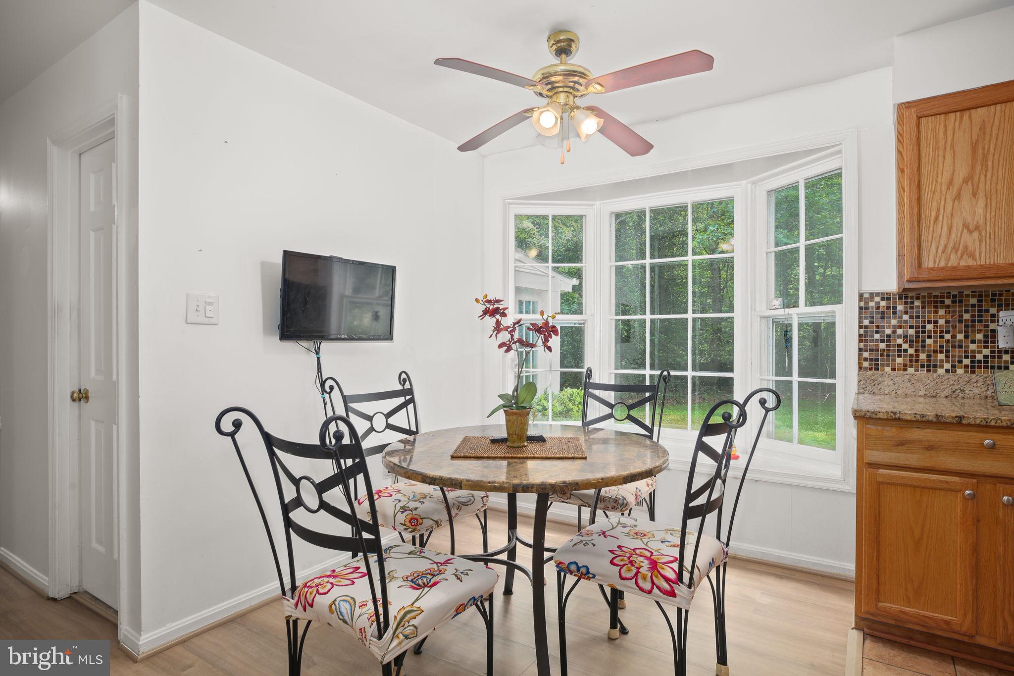Fairfax Station, Virginia, 22039, United States, 4 Bedrooms Bedrooms, ,3 BathroomsBathrooms,Residential,For Sale,2049120