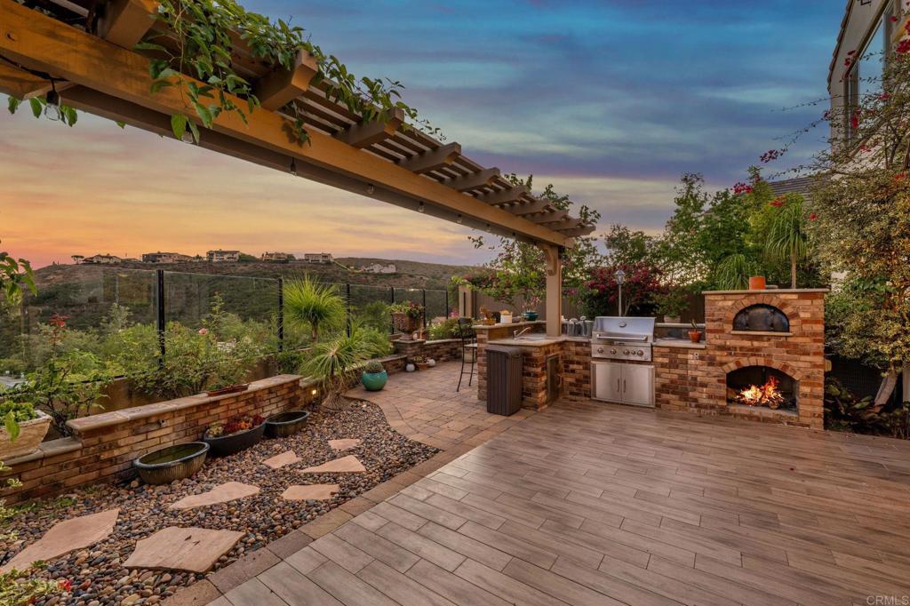San Marcos, California, 92078, United States, 5 Bedrooms Bedrooms, ,5 BathroomsBathrooms,Residential,For Sale,1926310