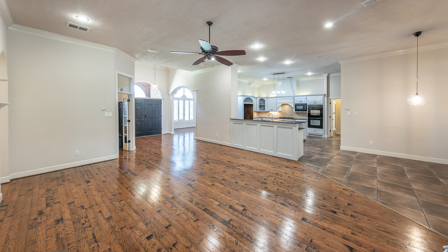 Lubbock, Texas, 79424, United States, 4 Bedrooms Bedrooms, ,5 BathroomsBathrooms,Residential,For Sale,1934203