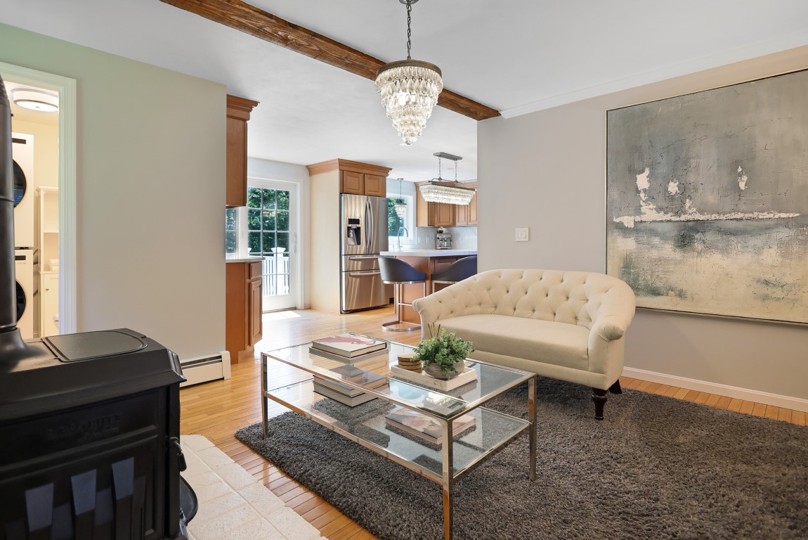 Derry, New Hampshire, 03038, United States, 3 Bedrooms Bedrooms, ,3 BathroomsBathrooms,Residential,For Sale,1886983