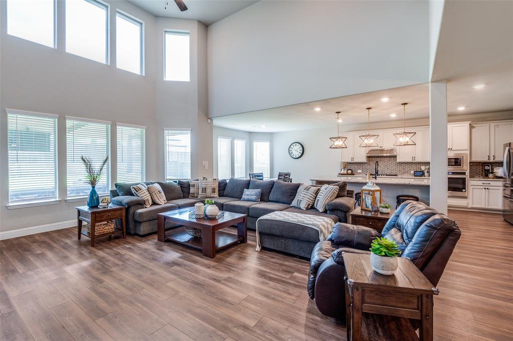 Prosper, Texas, 75078, United States, 5 Bedrooms Bedrooms, ,4 BathroomsBathrooms,Residential,For Sale,1898856