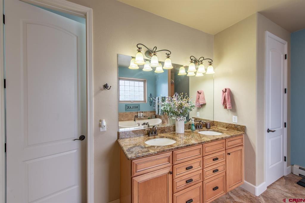 Montrose, Colorado, 81401, United States, 3 Bedrooms Bedrooms, ,2 BathroomsBathrooms,Residential,For Sale,1977098