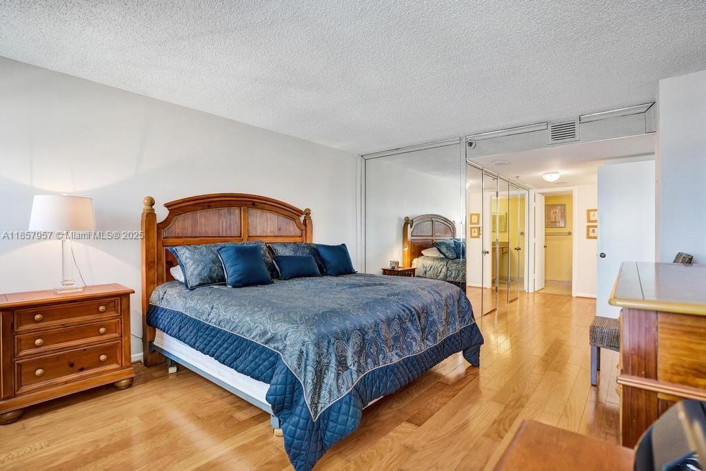 Hollywood, Florida, 33019, United States, 2 Bedrooms Bedrooms, ,2 BathroomsBathrooms,Residential,For Sale,1918580