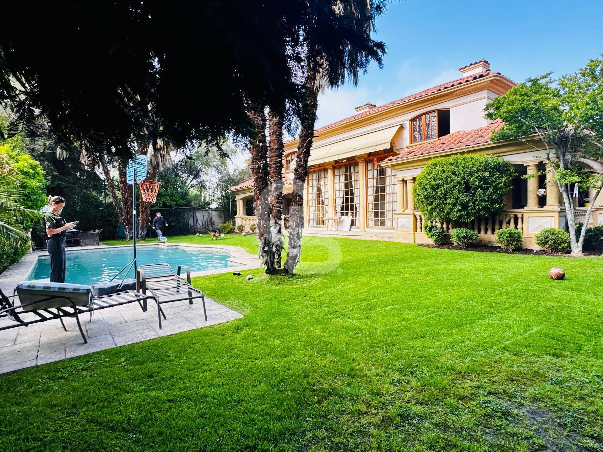Lo Barnechea, Chile, 5 Bedrooms Bedrooms, ,5 BathroomsBathrooms,Residential,For Sale,1966133