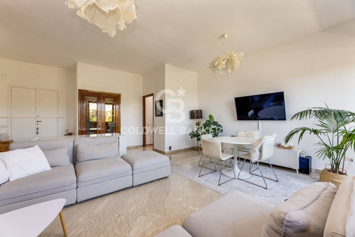 Roma, Roma, 00100, IT, 3 Bedrooms Bedrooms, ,2 BathroomsBathrooms,Residential,For Sale,1806018