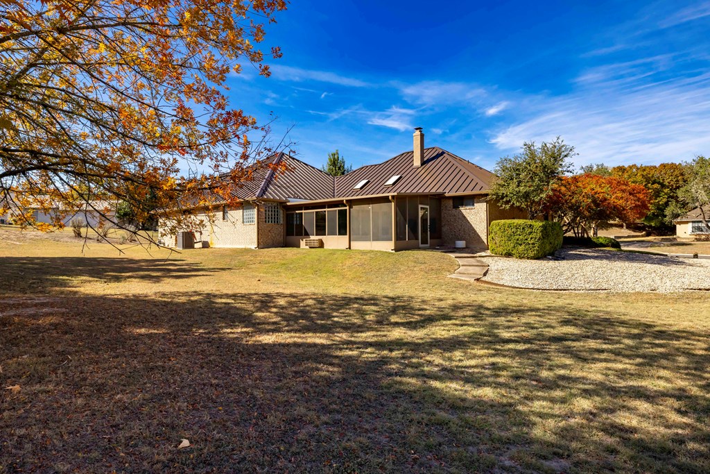 Kerrville, Texas, 78028, United States, 3 Bedrooms Bedrooms, ,3 BathroomsBathrooms,Residential,For Sale,1983005